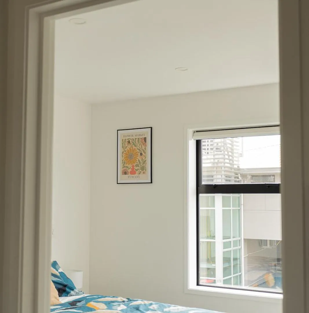 Modern 2 Bedroom Townhouse In Cbd With Parking! Sleeps 5 Christchurch Új-Zéland